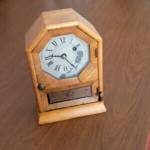 Antique Vintage SETH THOMAS Octagon Shelf Desk Mantel Clock with key